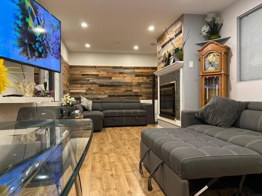 Westview Vacation Rental - Two Br House Норт-Ванкувер Екстер'єр фото