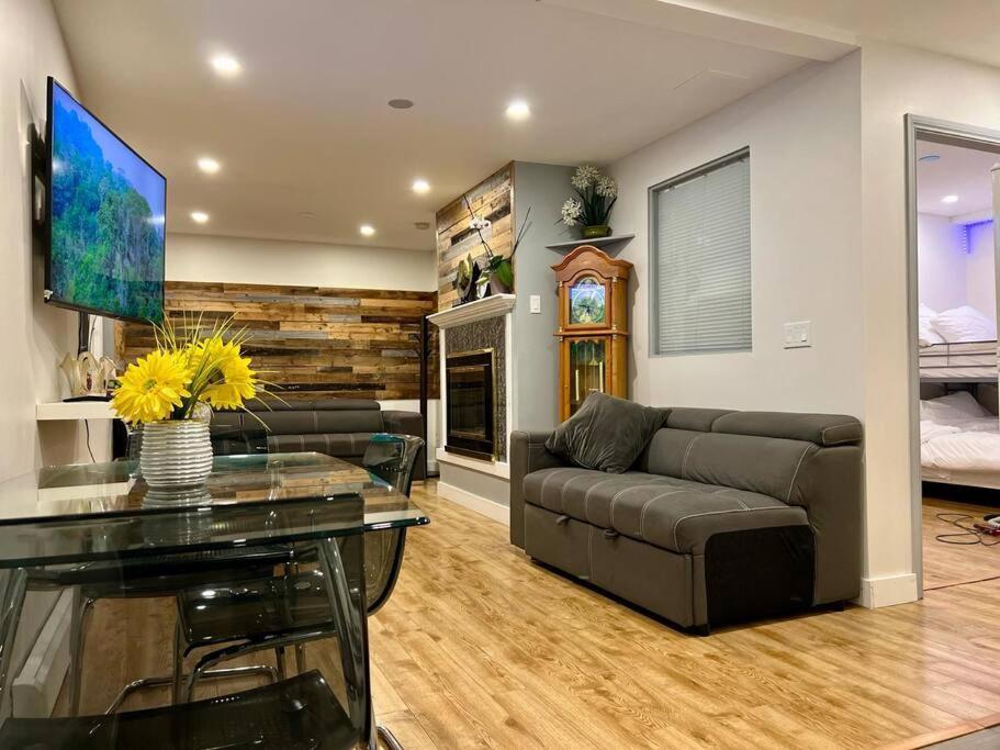 Westview Vacation Rental - Two Br House Норт-Ванкувер Екстер'єр фото