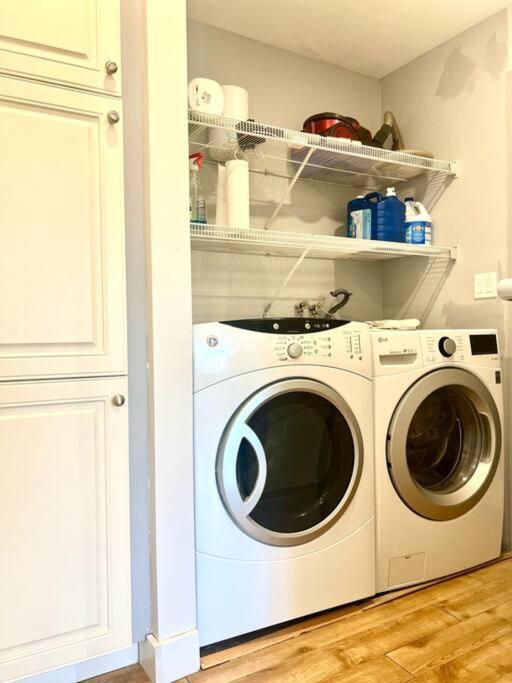 Westview Vacation Rental - Two Br House Норт-Ванкувер Екстер'єр фото