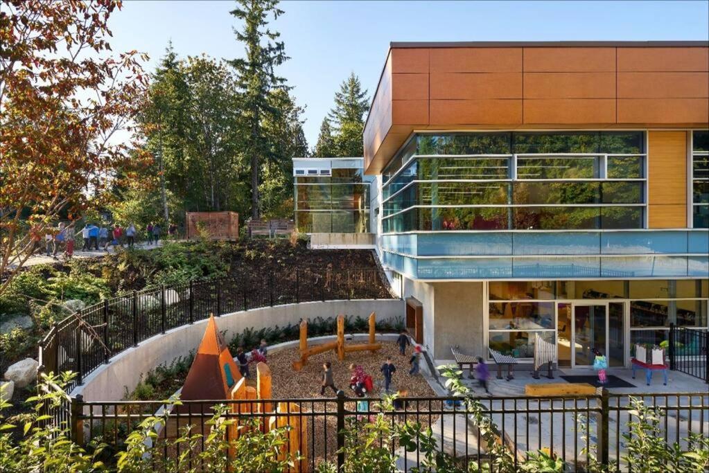 Westview Vacation Rental - Two Br House Норт-Ванкувер Екстер'єр фото